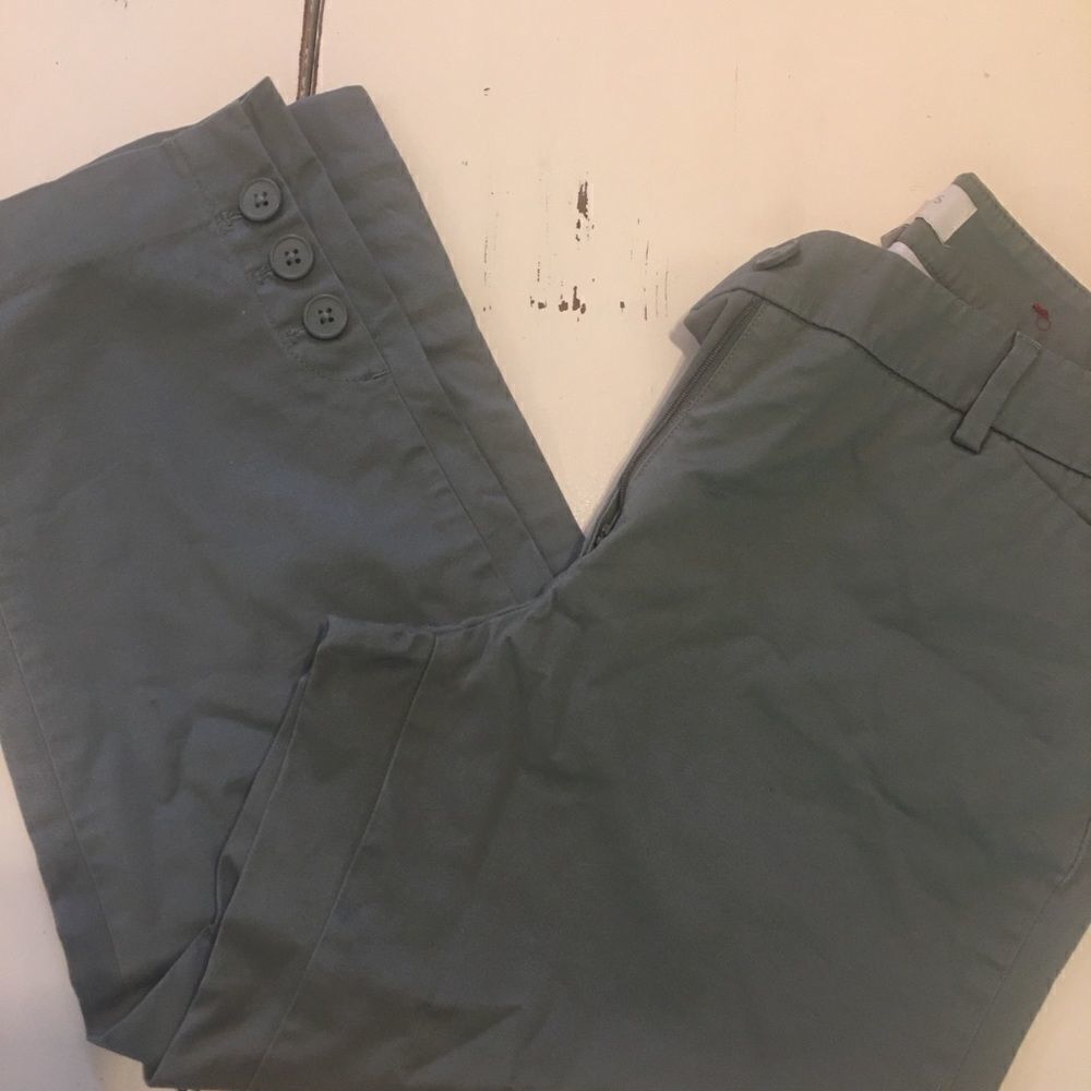 Talbots size 6 petite capri pants gray